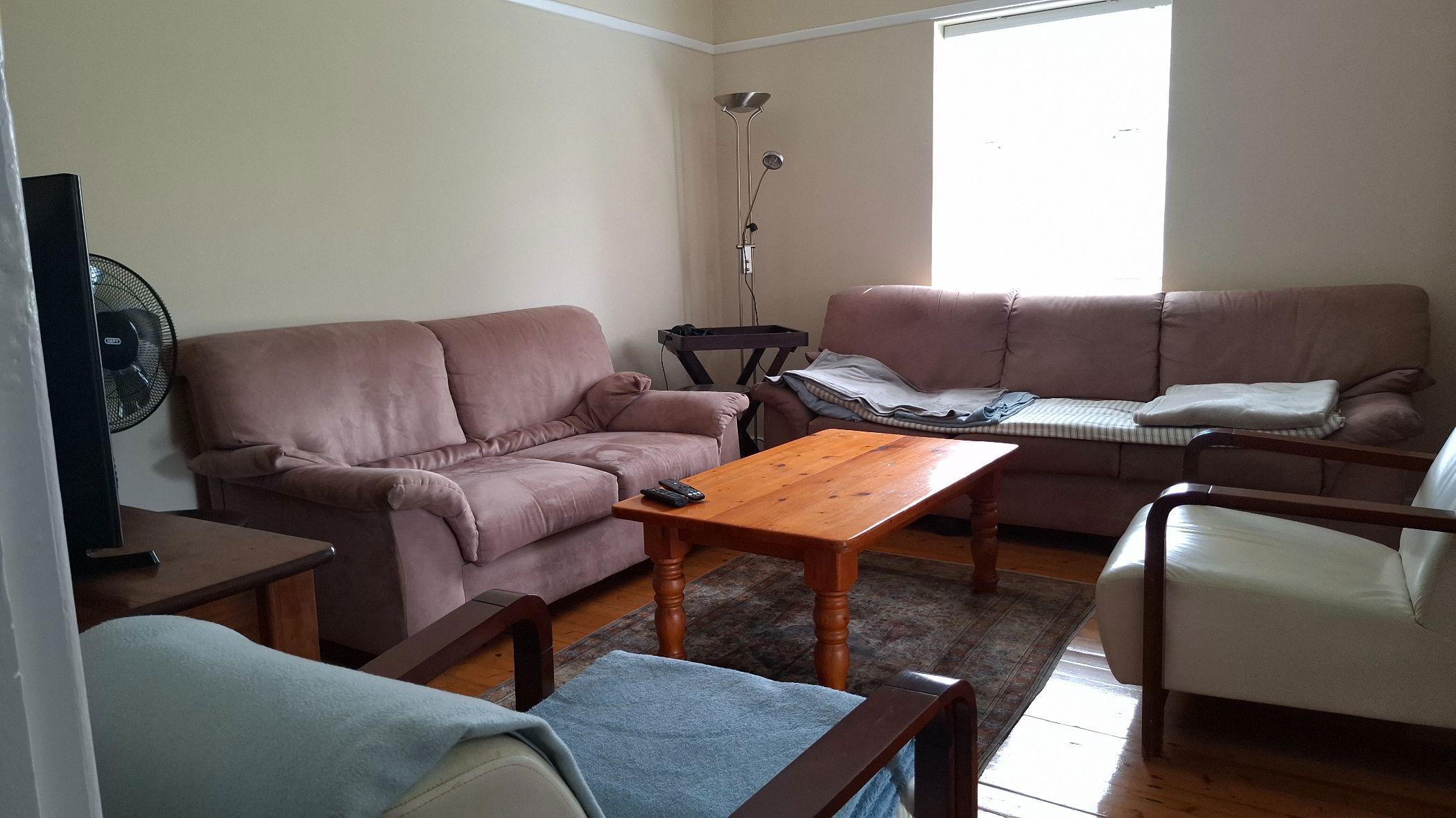 Image 2 of 6