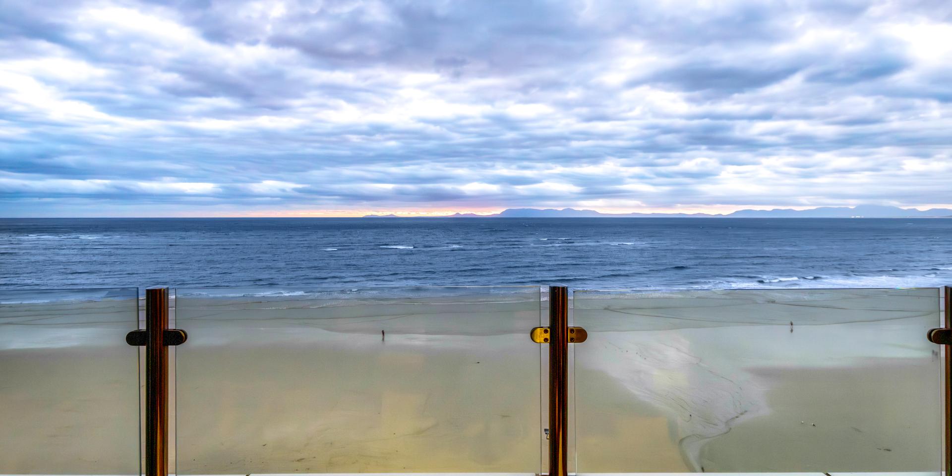 Image 4 of 6