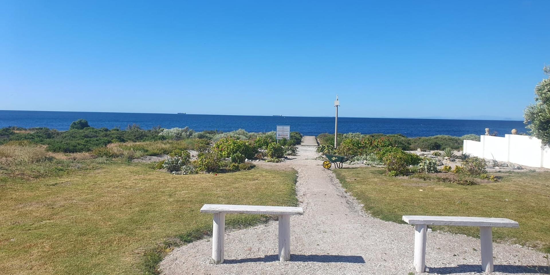 Image 4 of 6