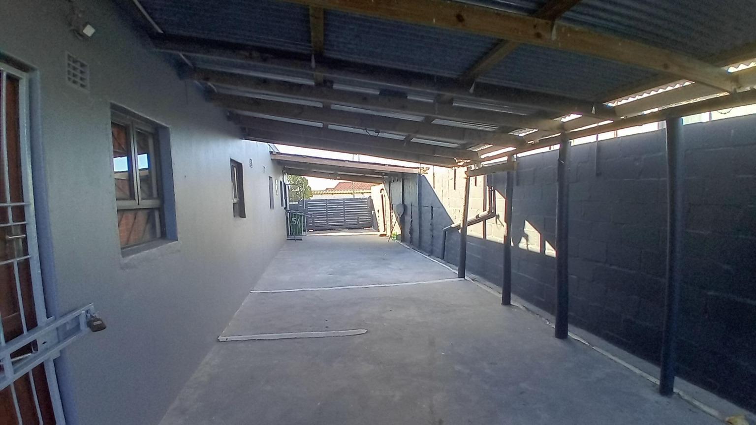 Image 3 of 6