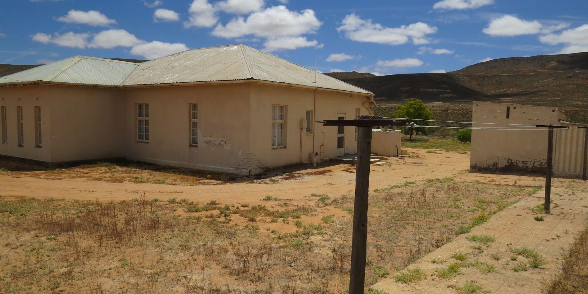 Image 4 of 6