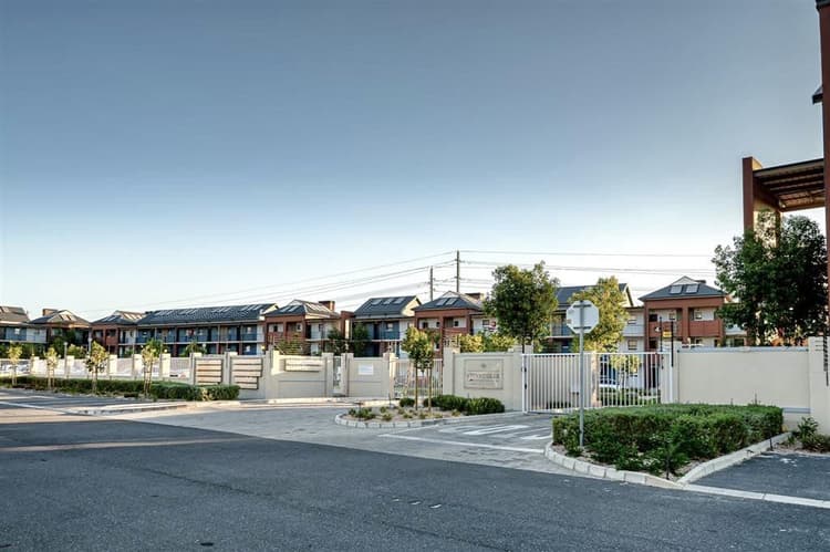 Main property image