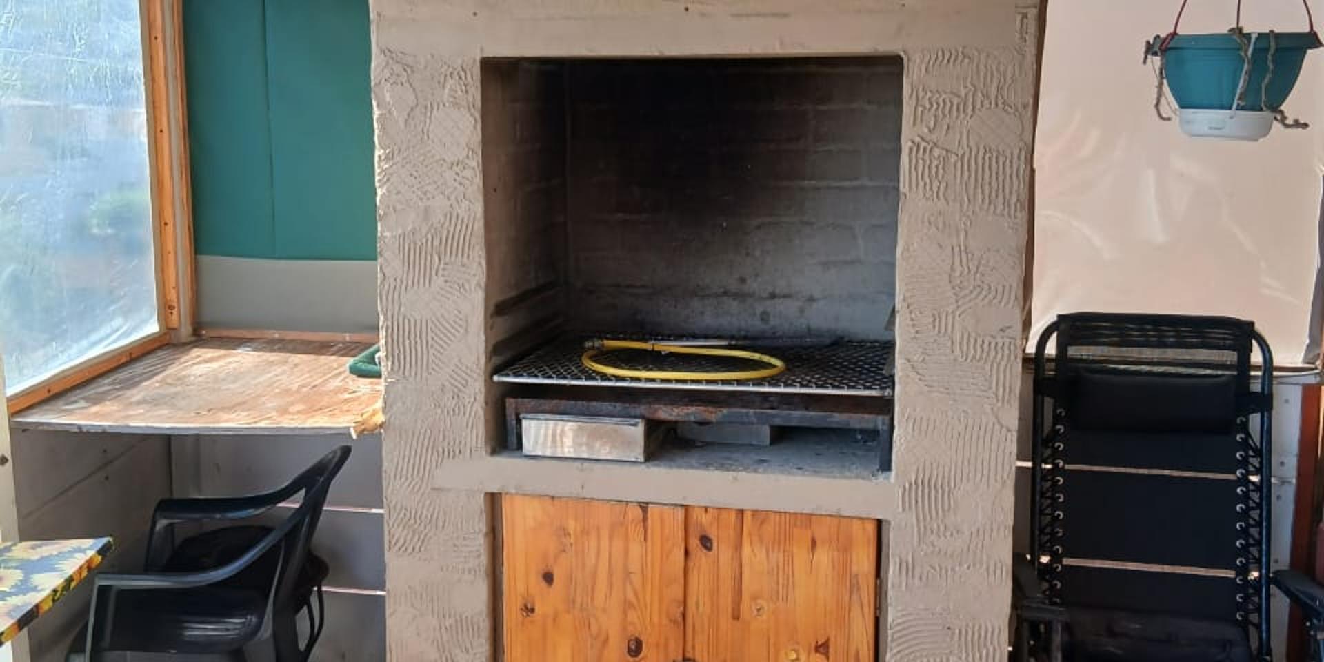 Image 3 of 6