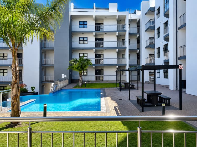 Main property image