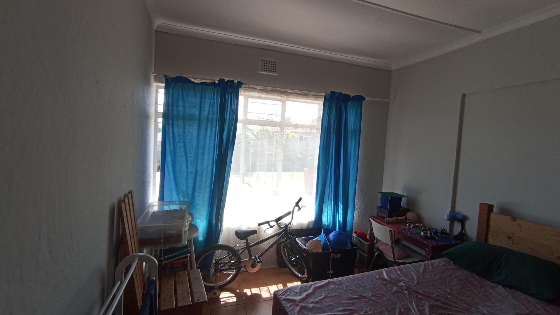 Image 12