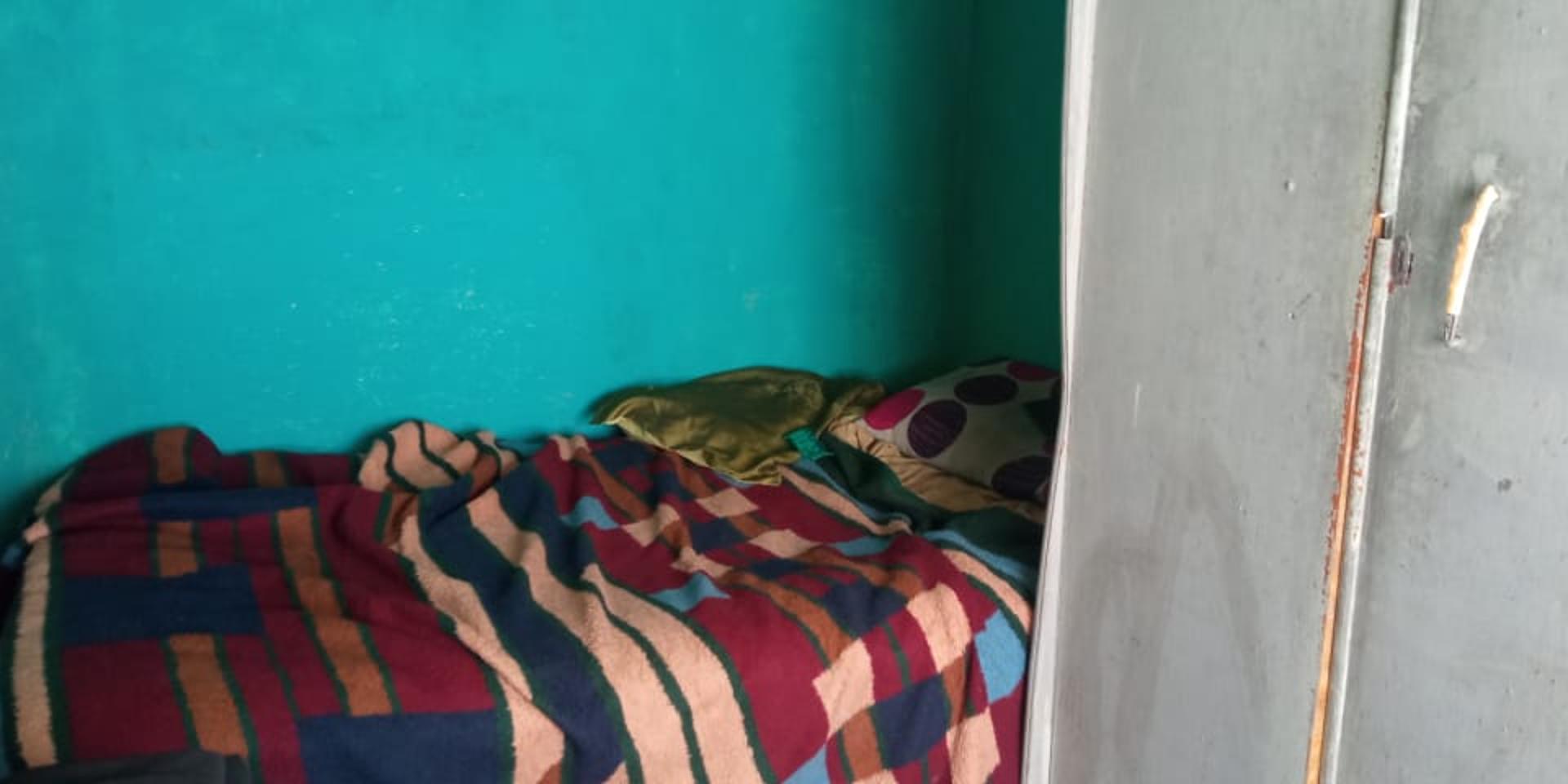 Image 1 of 6