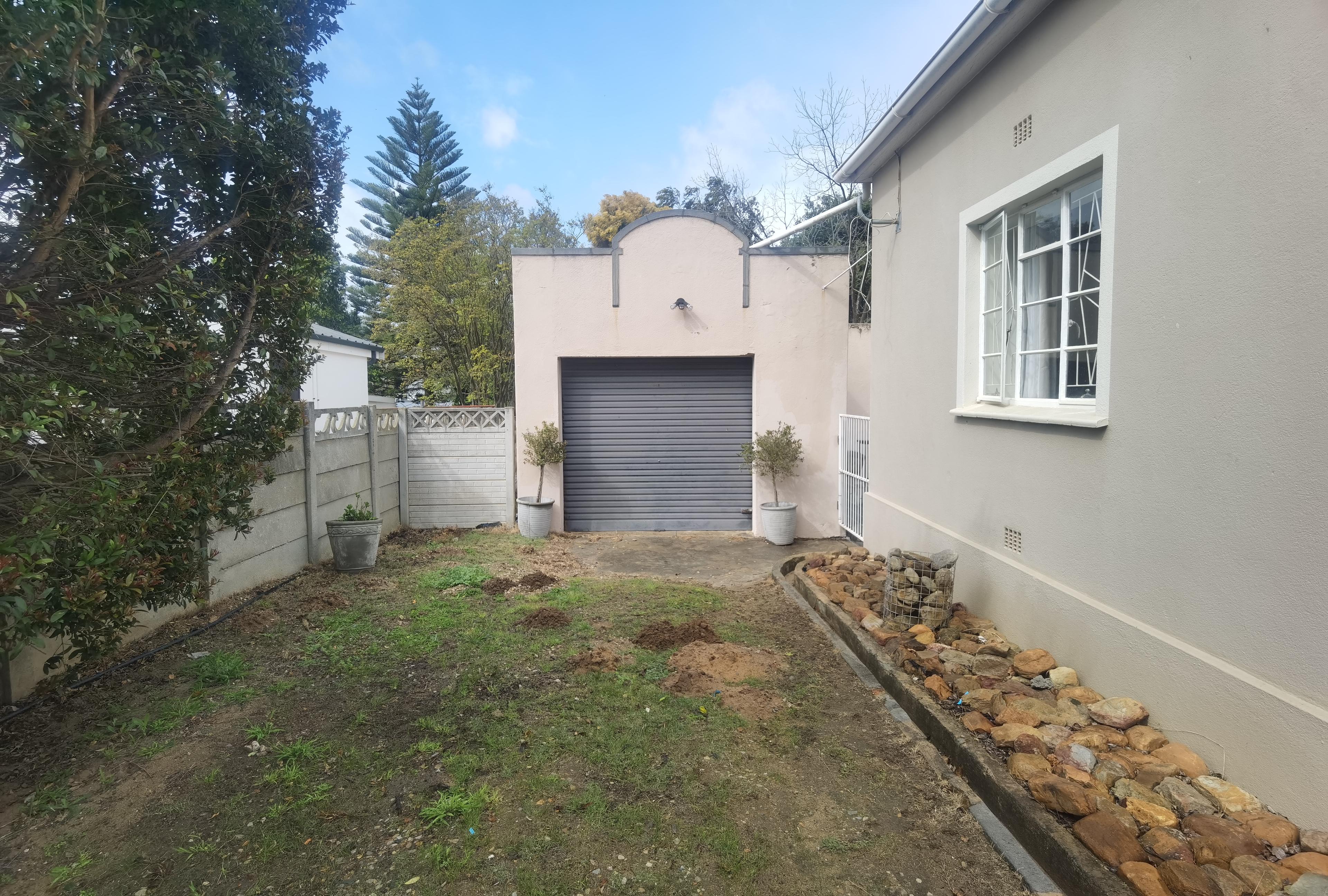 Image 4 of 6