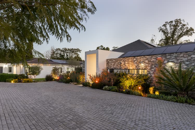 Main property image