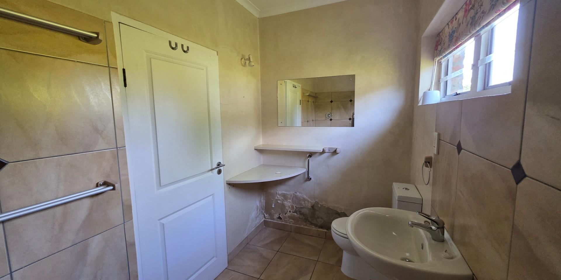 Image 2 of 6