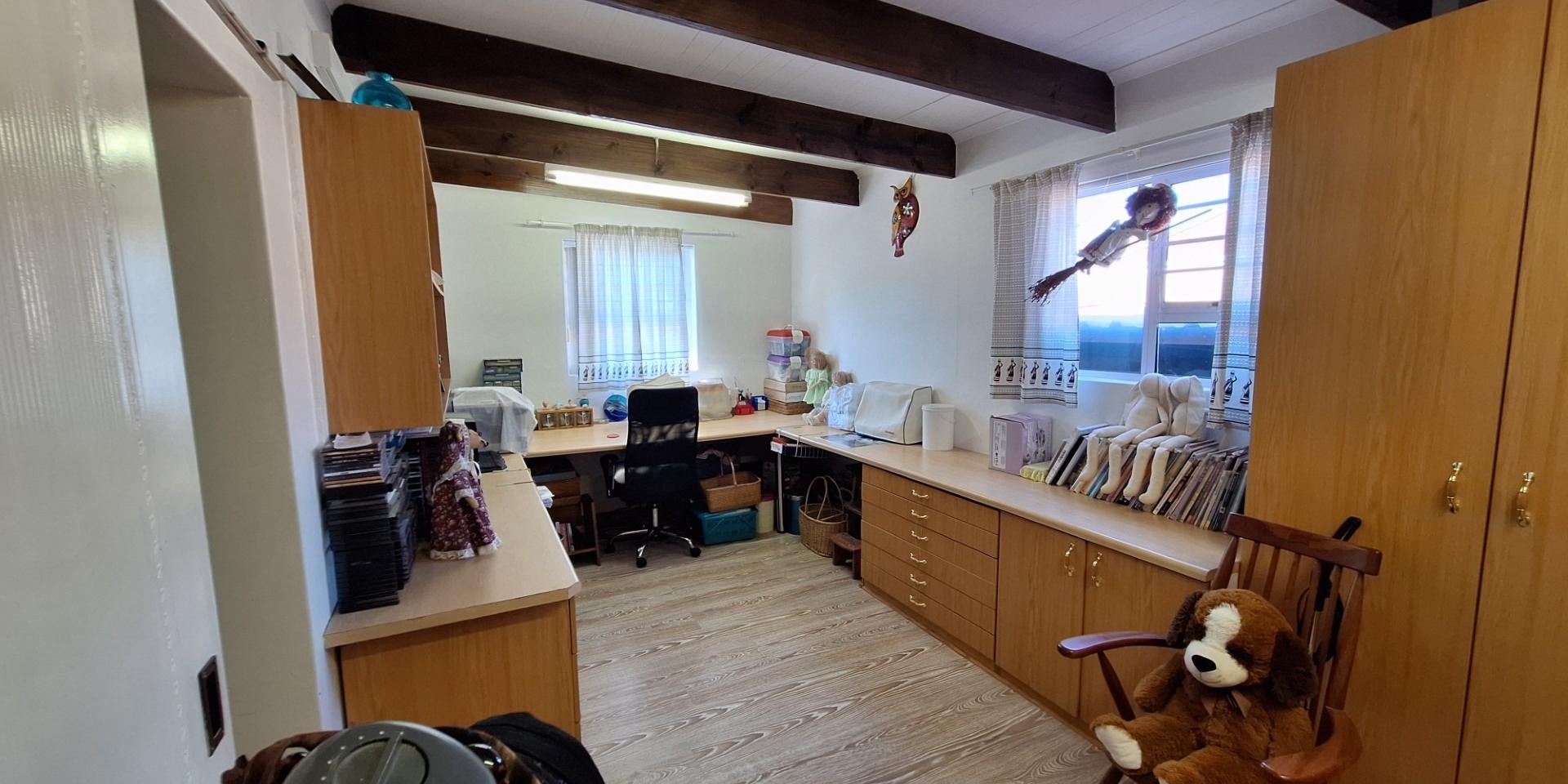 Image 3 of 6