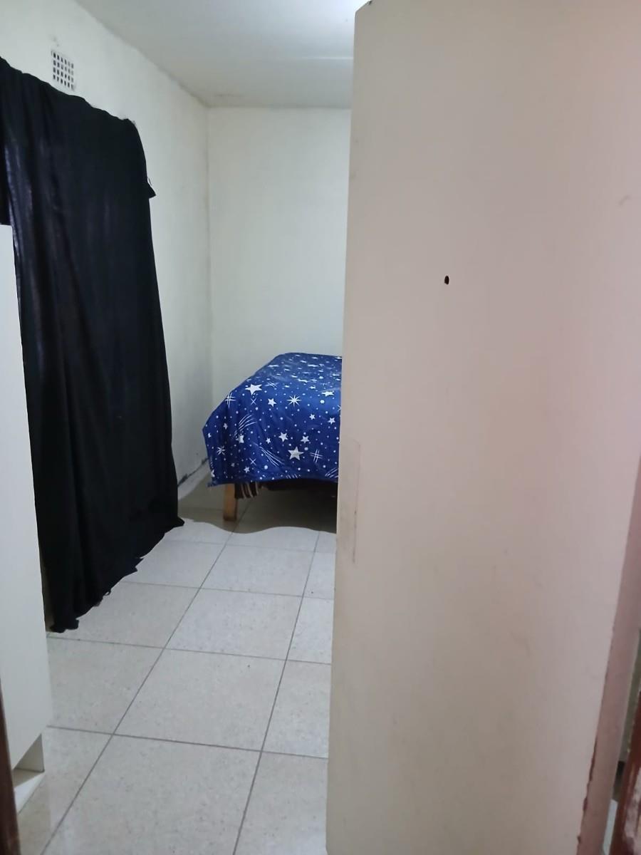 Image 5 of 6