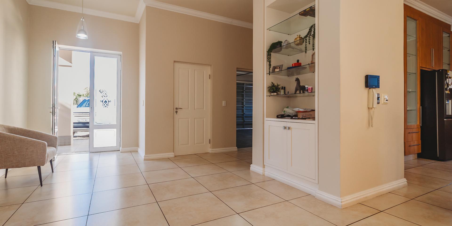 Image 5 of 6