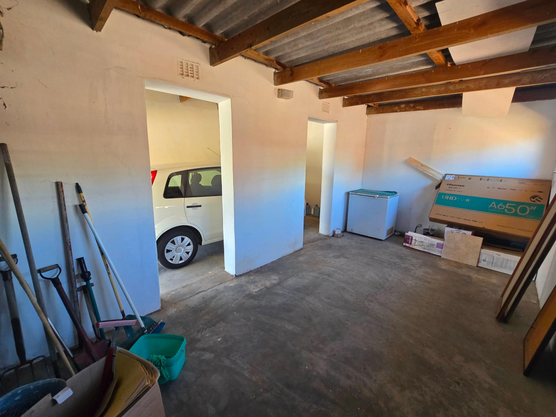 Image 4 of 6