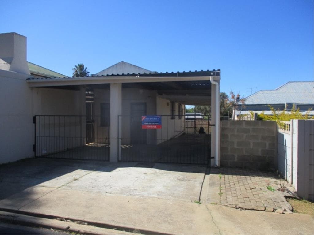 Image 2 of 6
