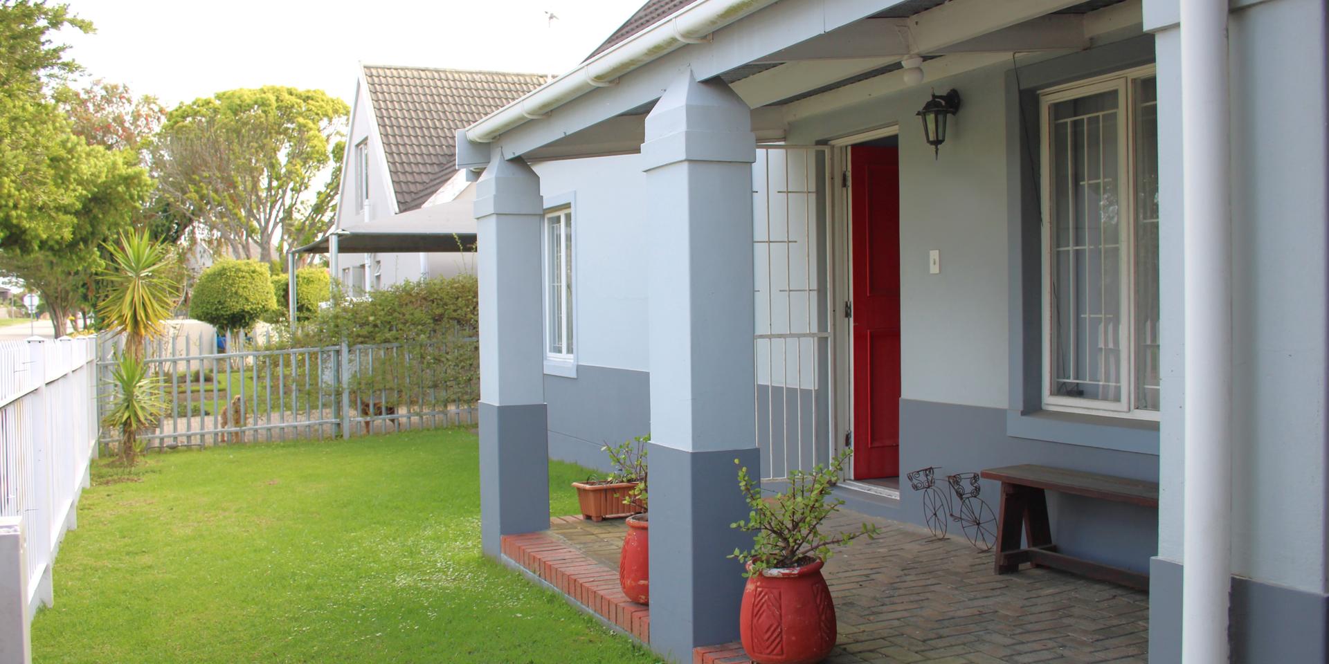 Image 3 of 6