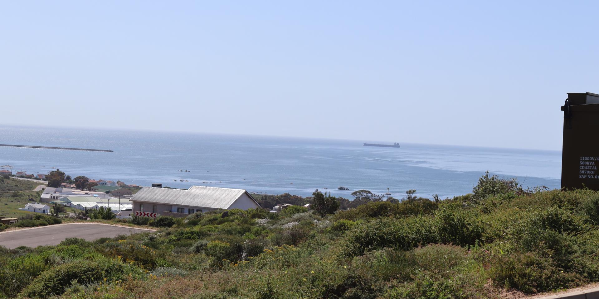 Image 4 of 6
