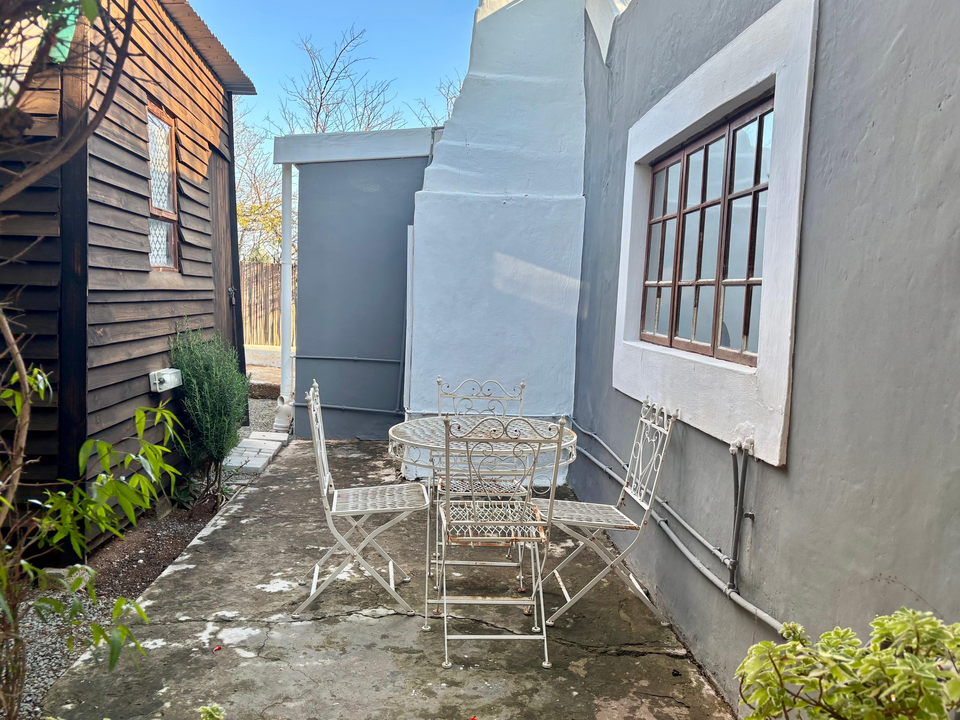 Image 4 of 6
