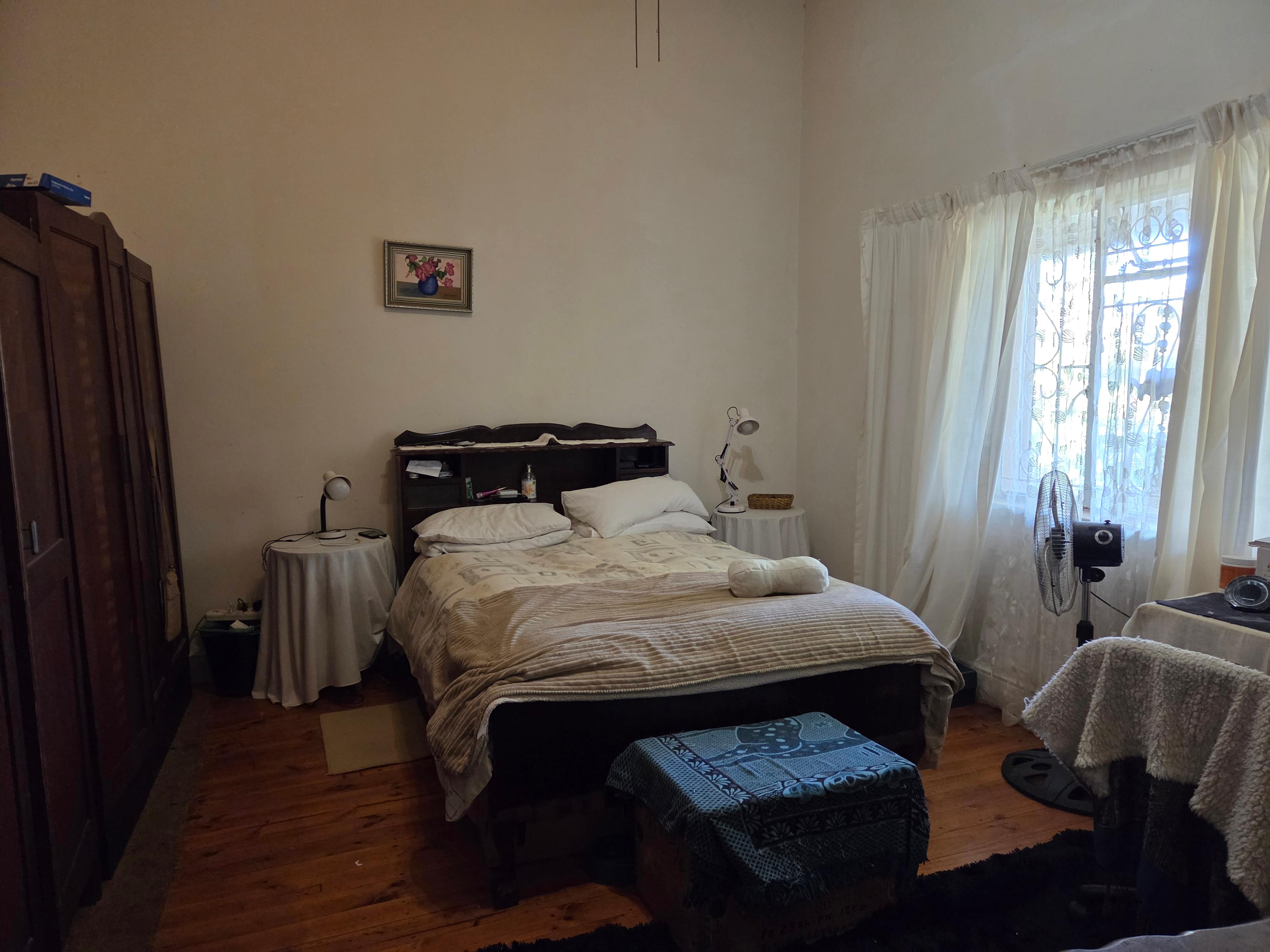Image 3 of 6