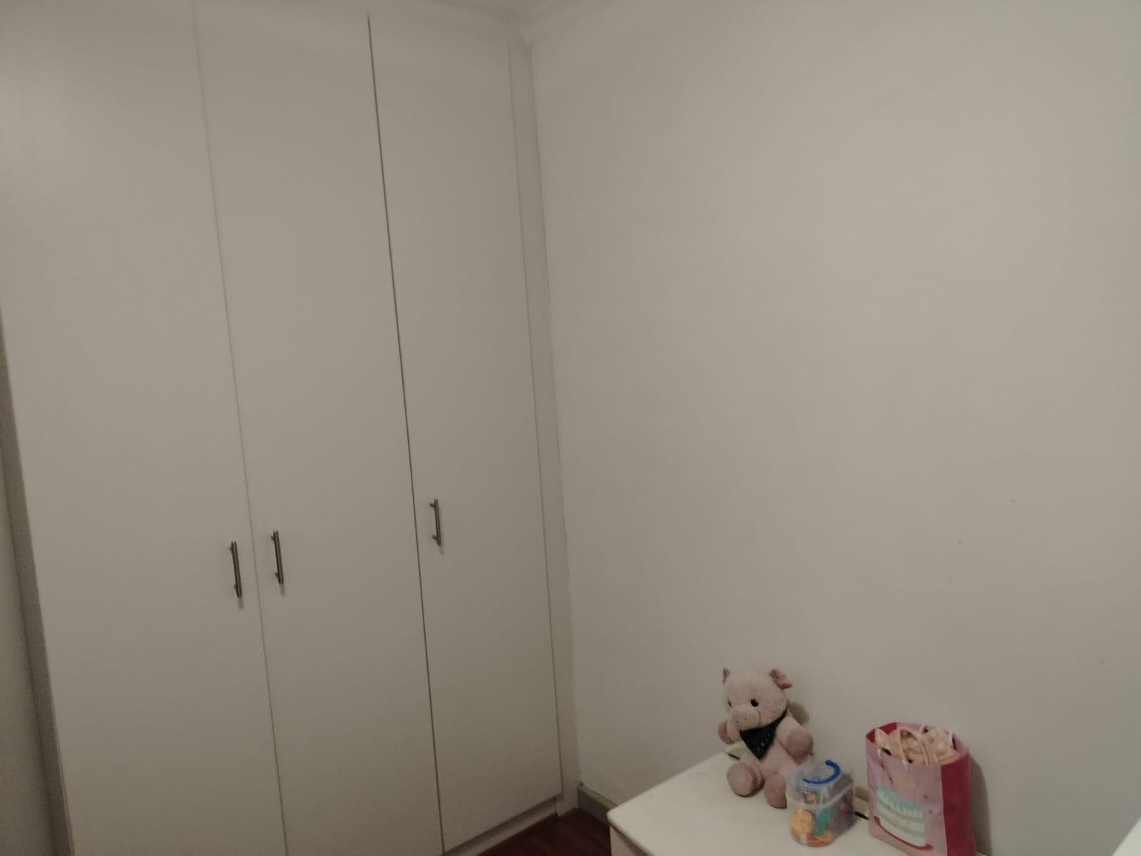 Image 2 of 6