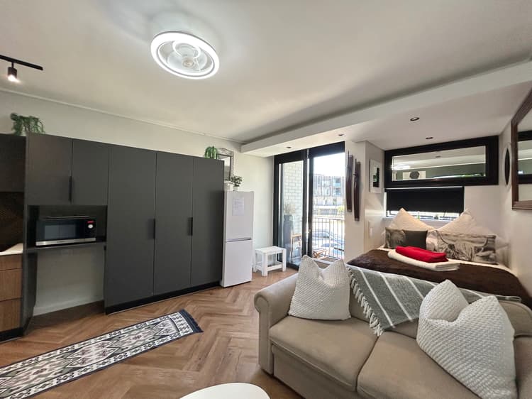 Main property image