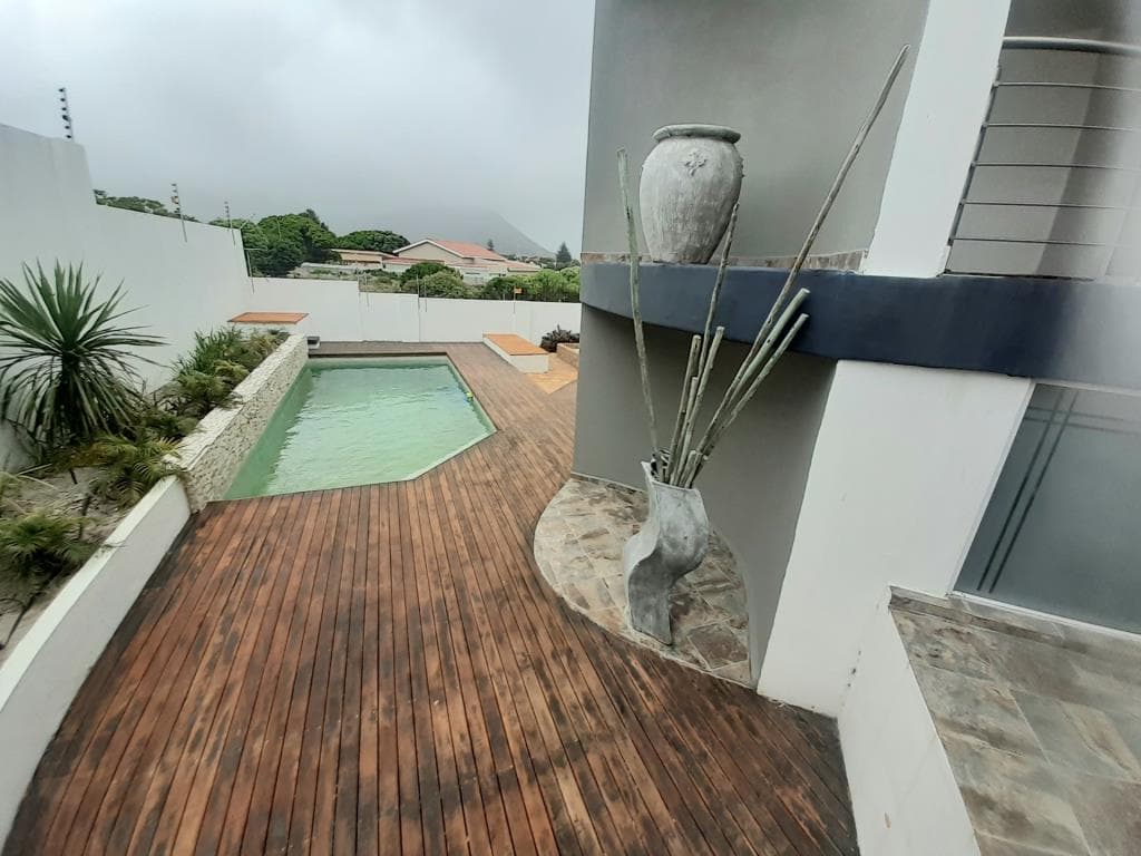 Image 5 of 6