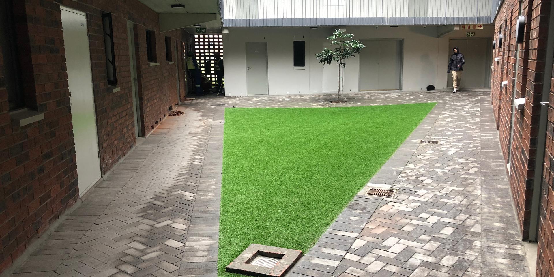 Image 4 of 6
