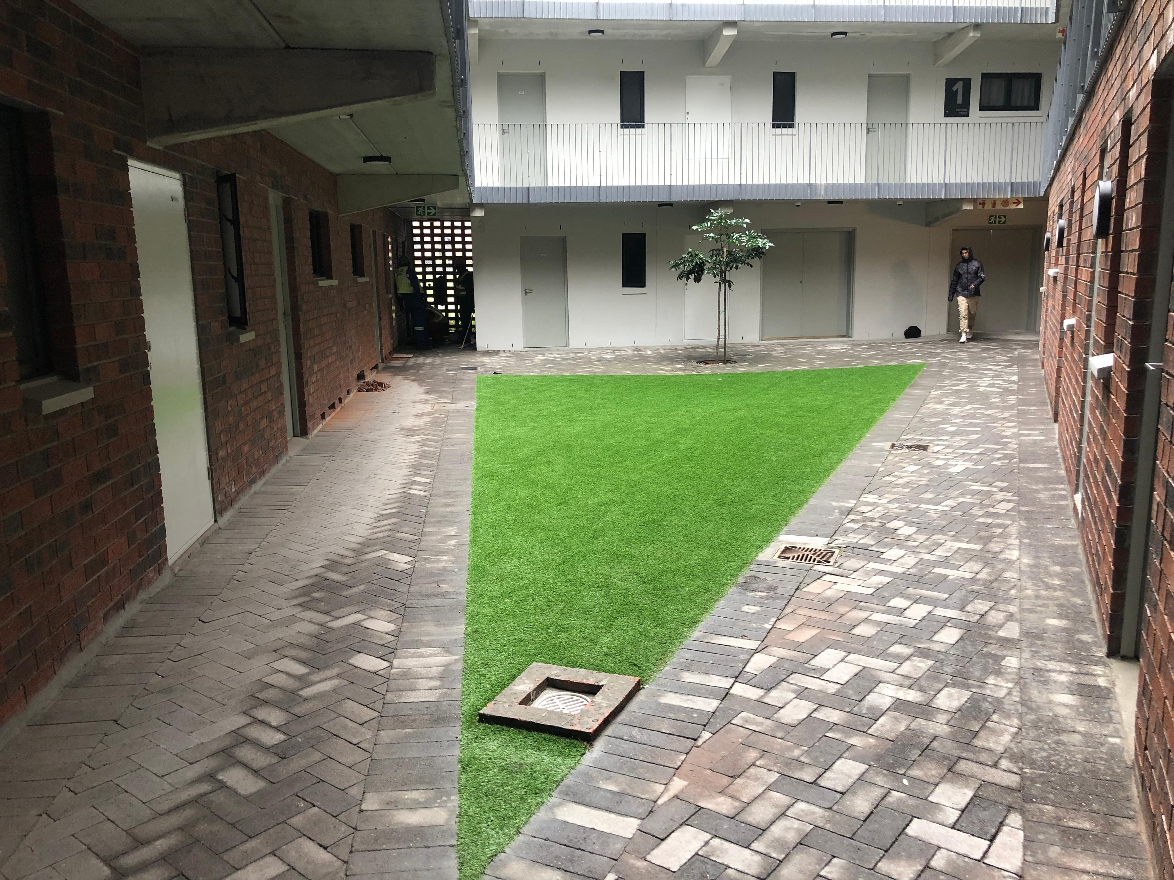 Image 4 of 6