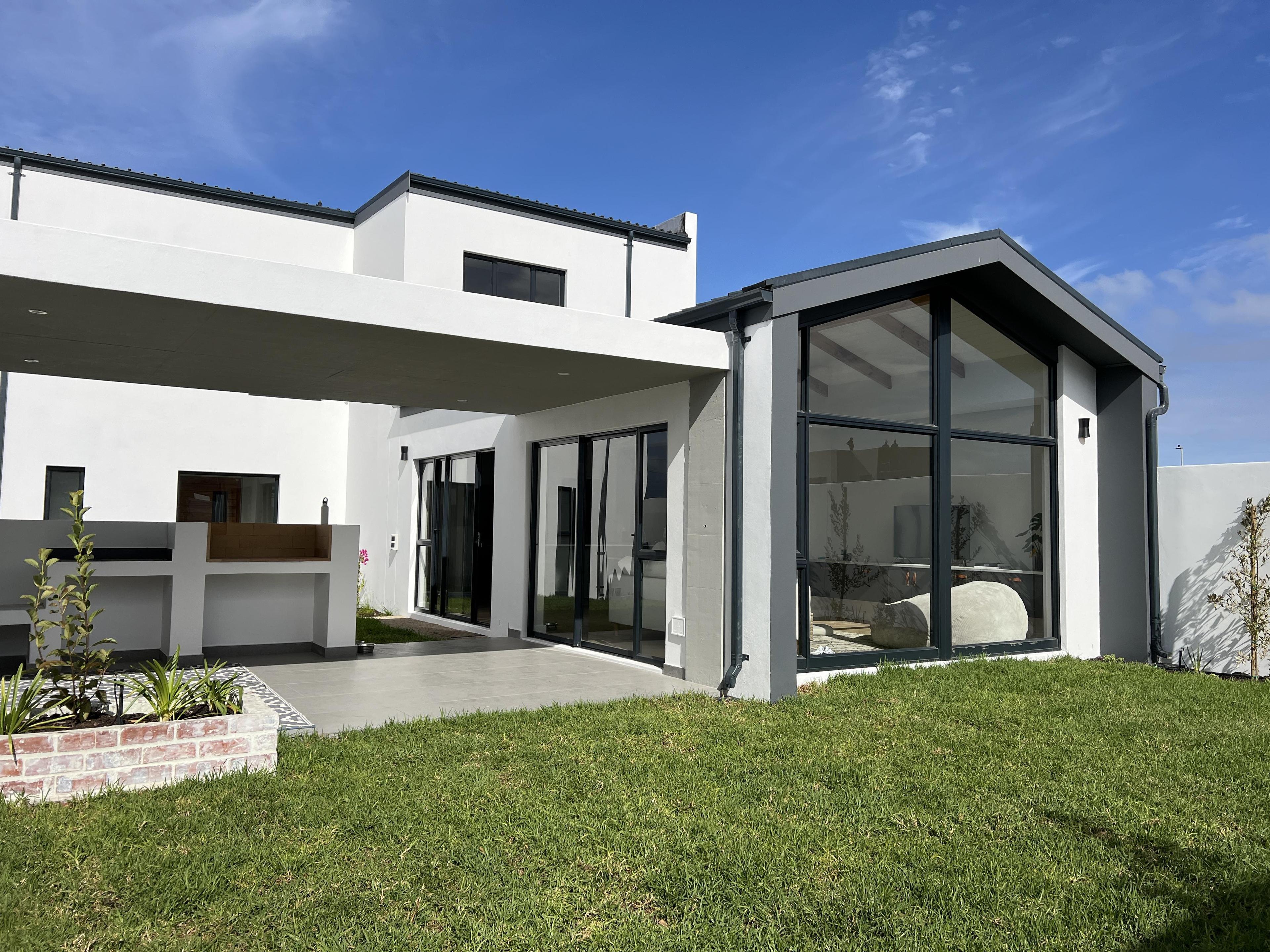 Image 2 of 6