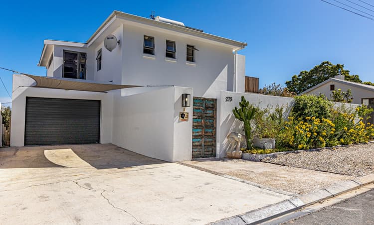 Main property image