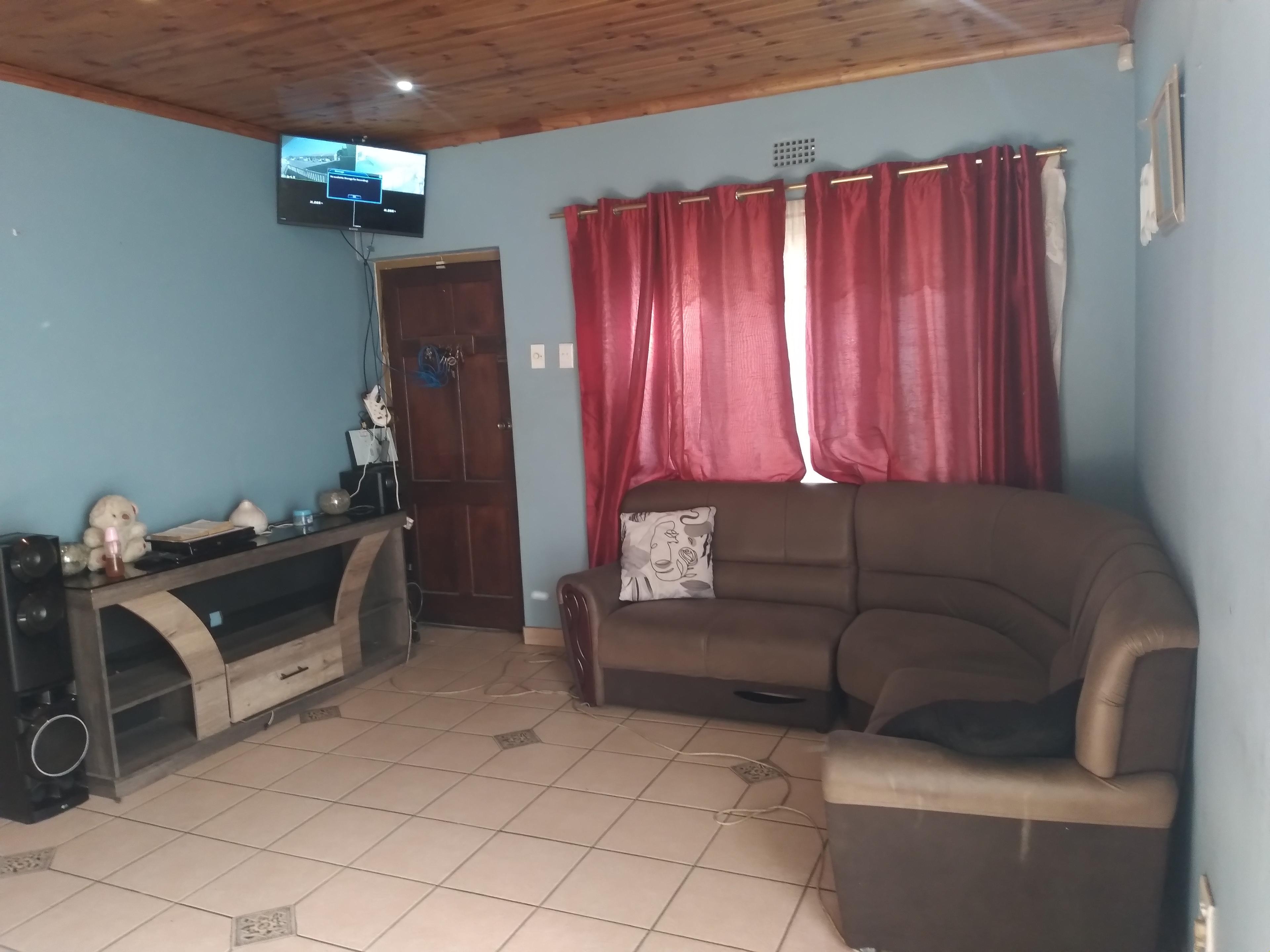 Image 4 of 6