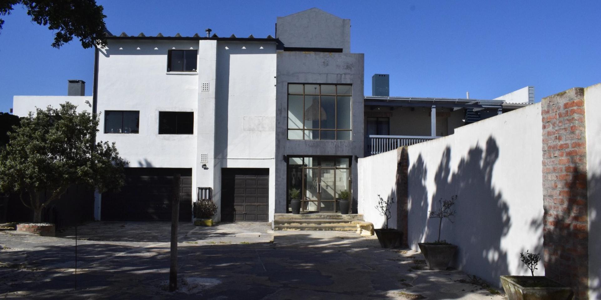 Image 2 of 6