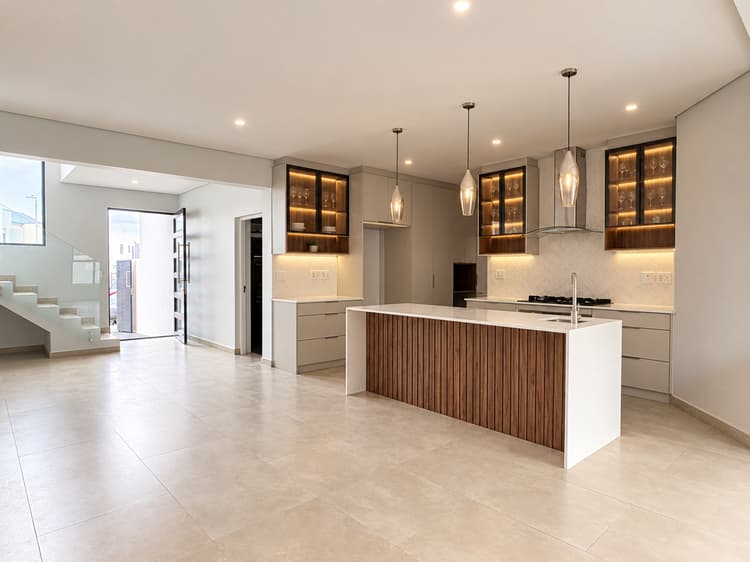 Main property image