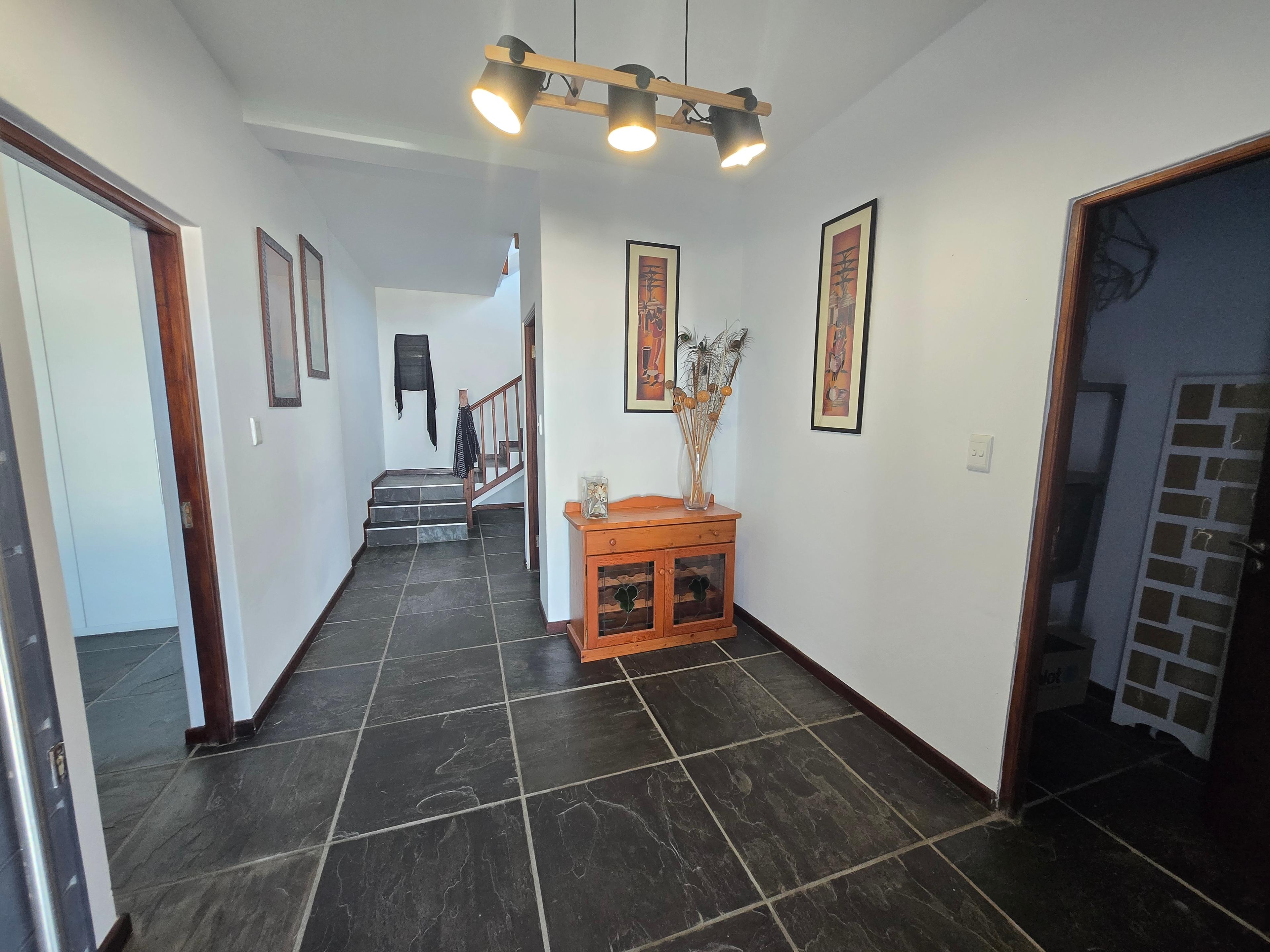 Image 4 of 6
