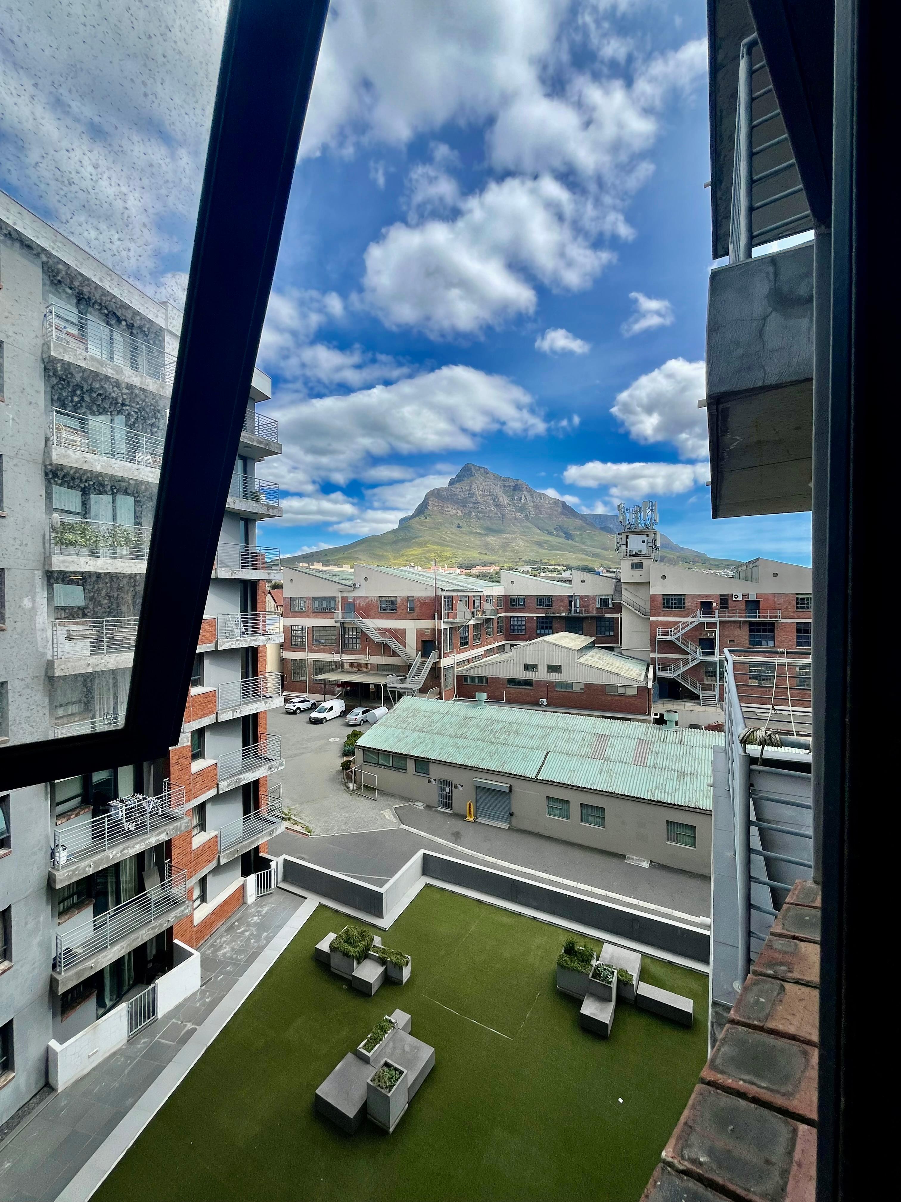 Image 4 of 6