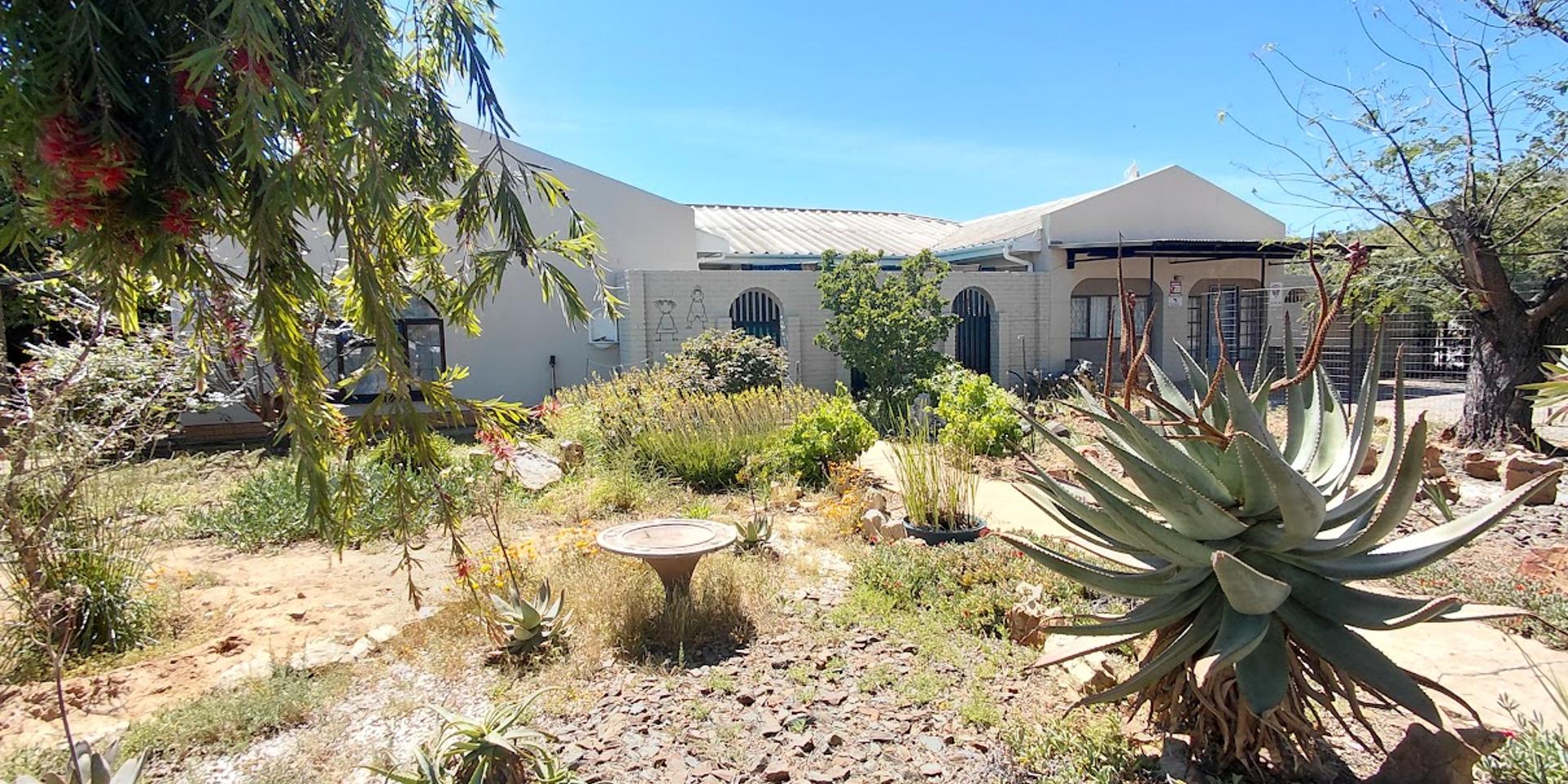 Image 4 of 6
