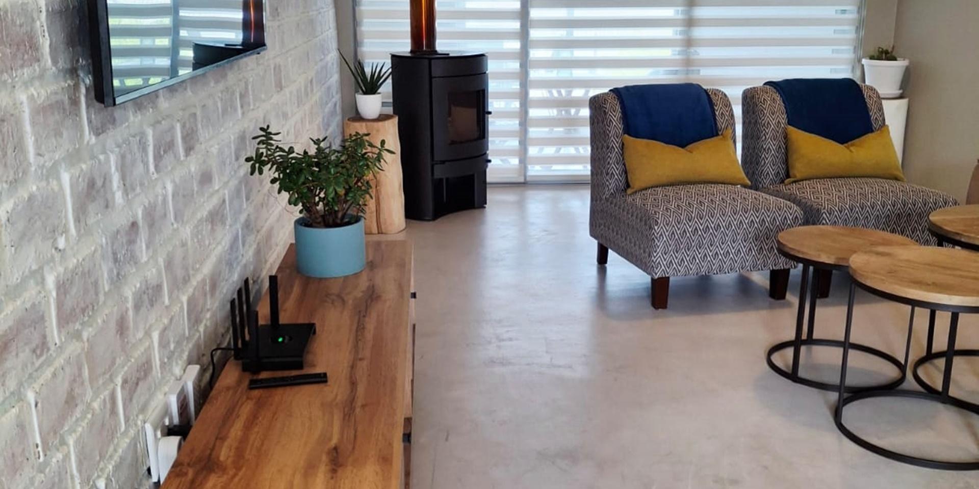 Image 4 of 6