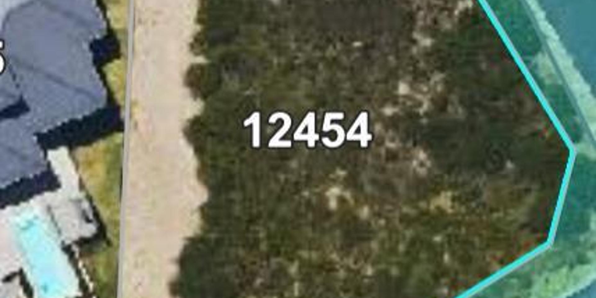 Image 2 of 6