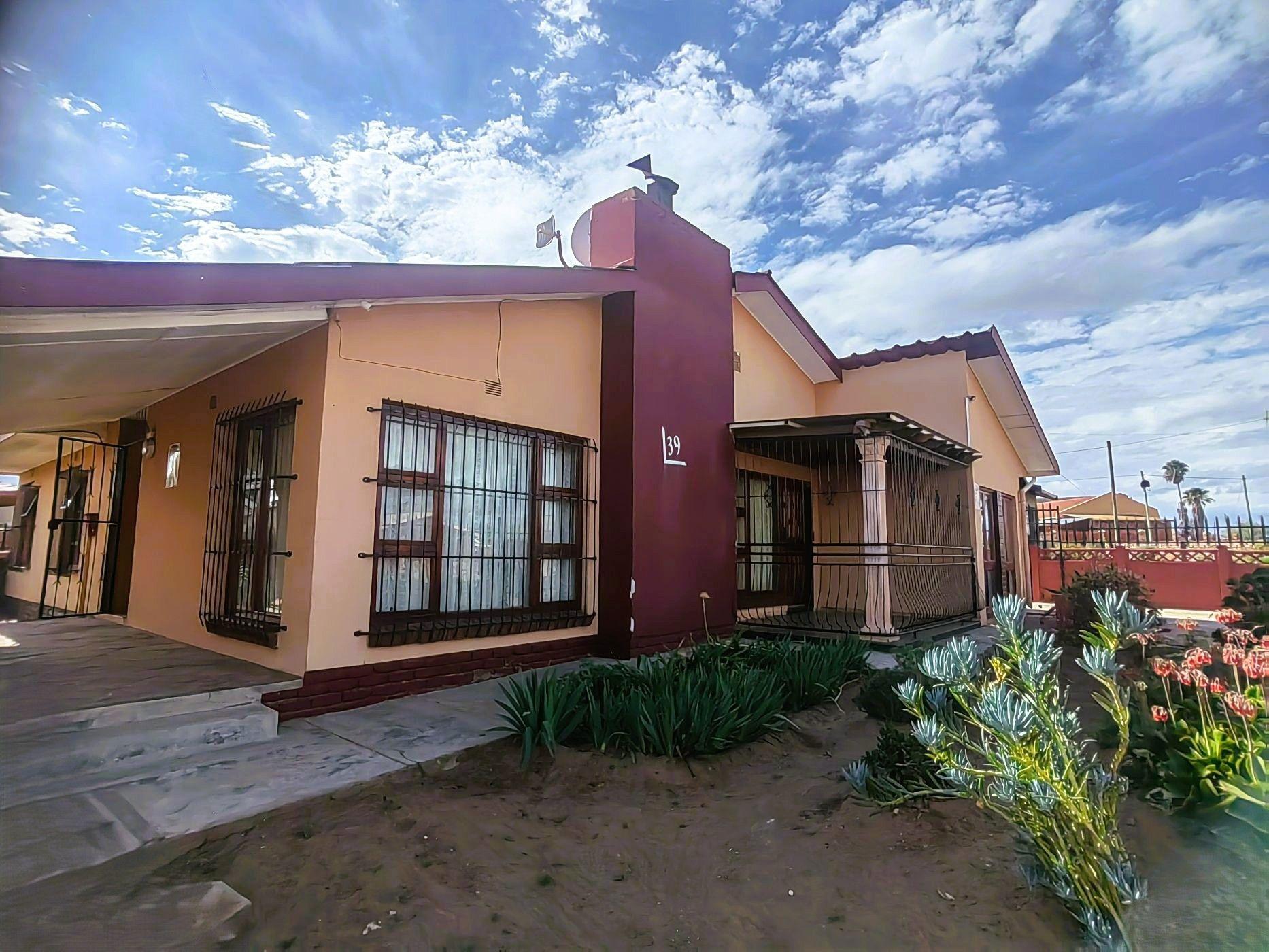 Image 1 of 6