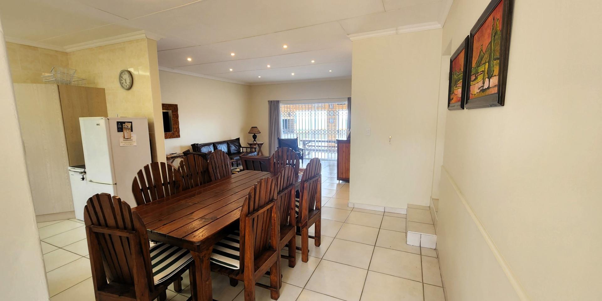 Image 4 of 6
