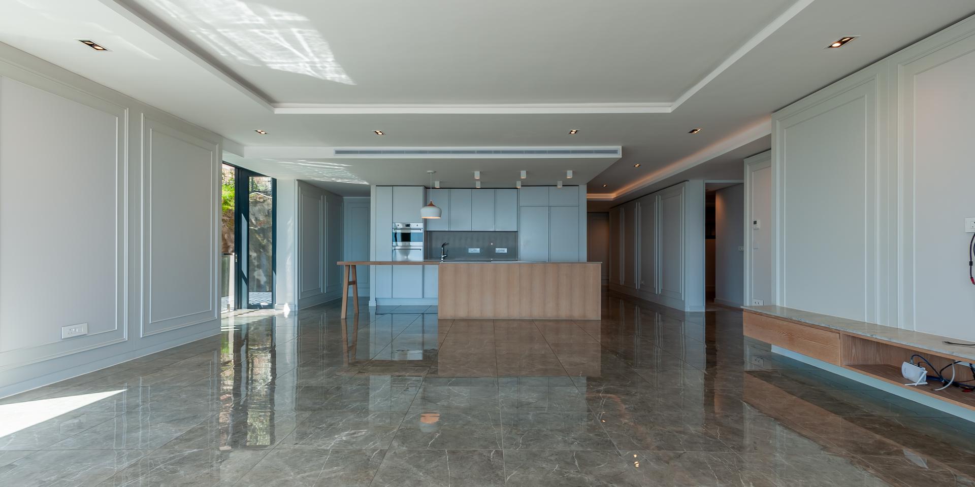 Image 4 of 6