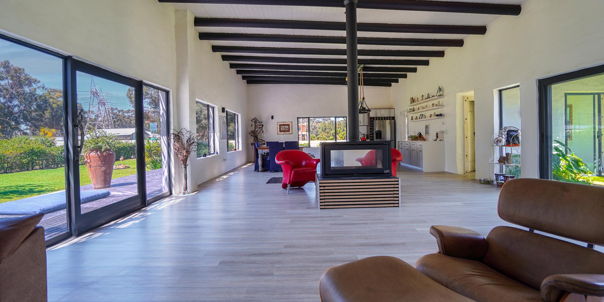 Image 2 of 6