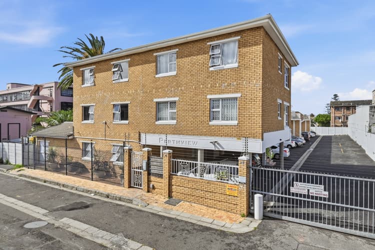 Main property image