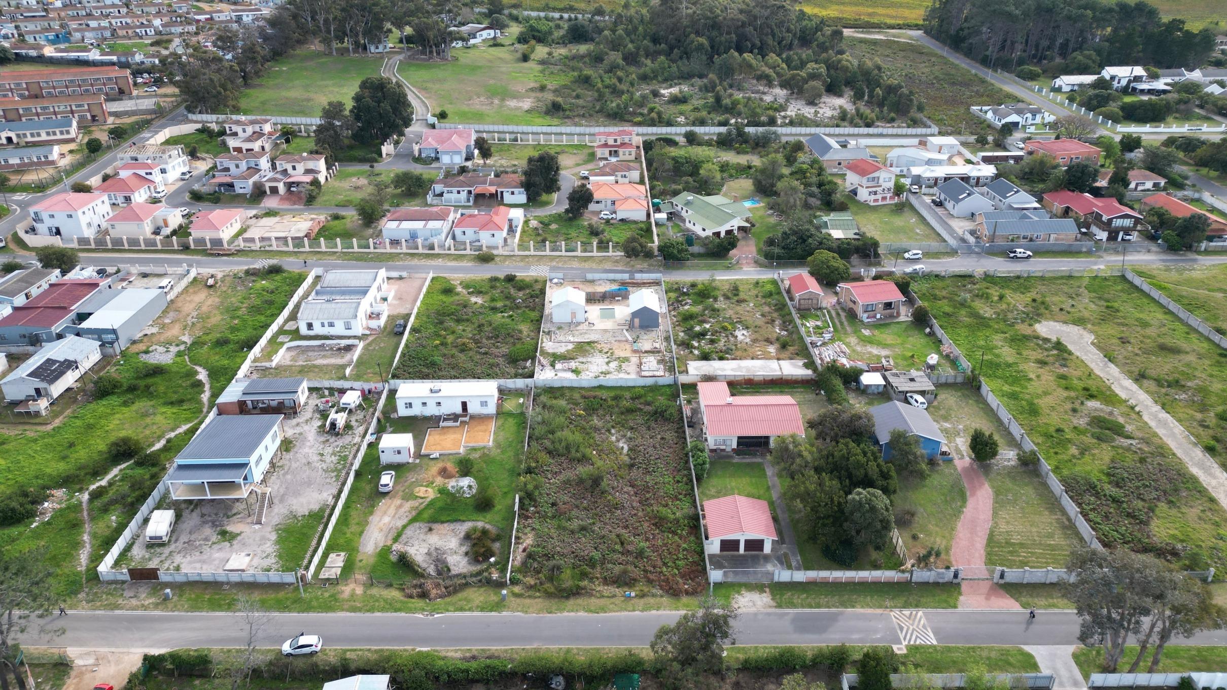Image 2 of 6