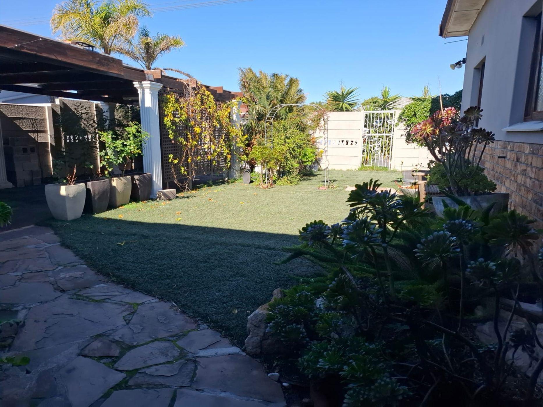 Image 3 of 6