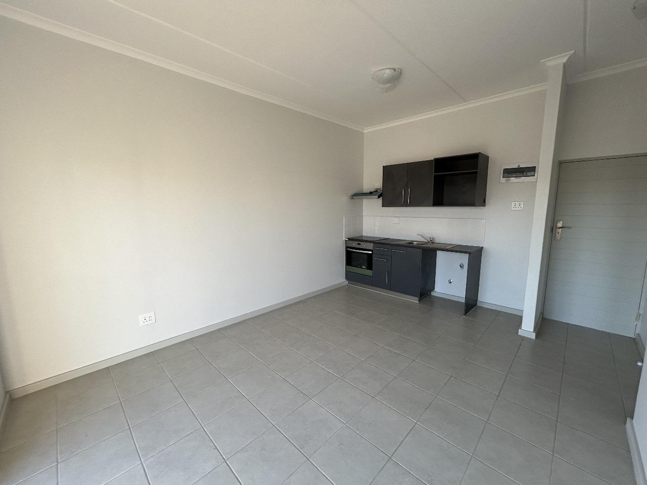 Image 2 of 6