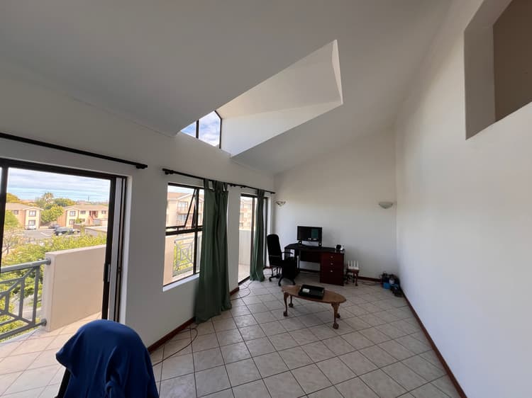 Main property image