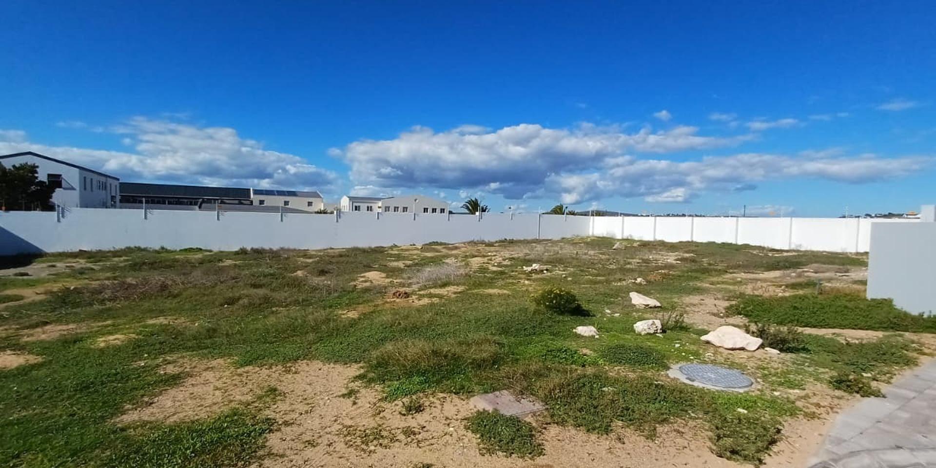 Image 2 of 6