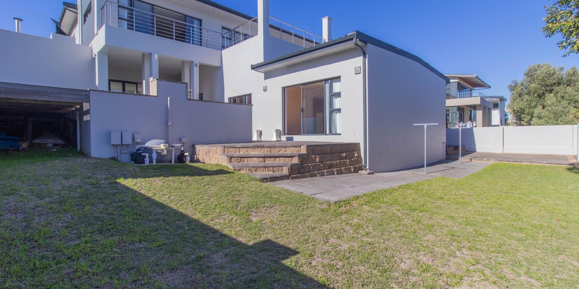 Image 5 of 6