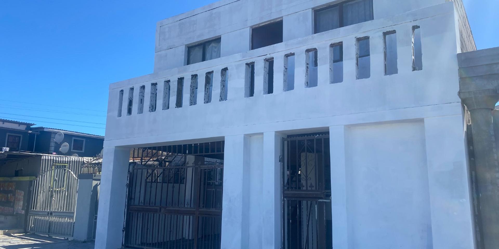 Image 1 of 6