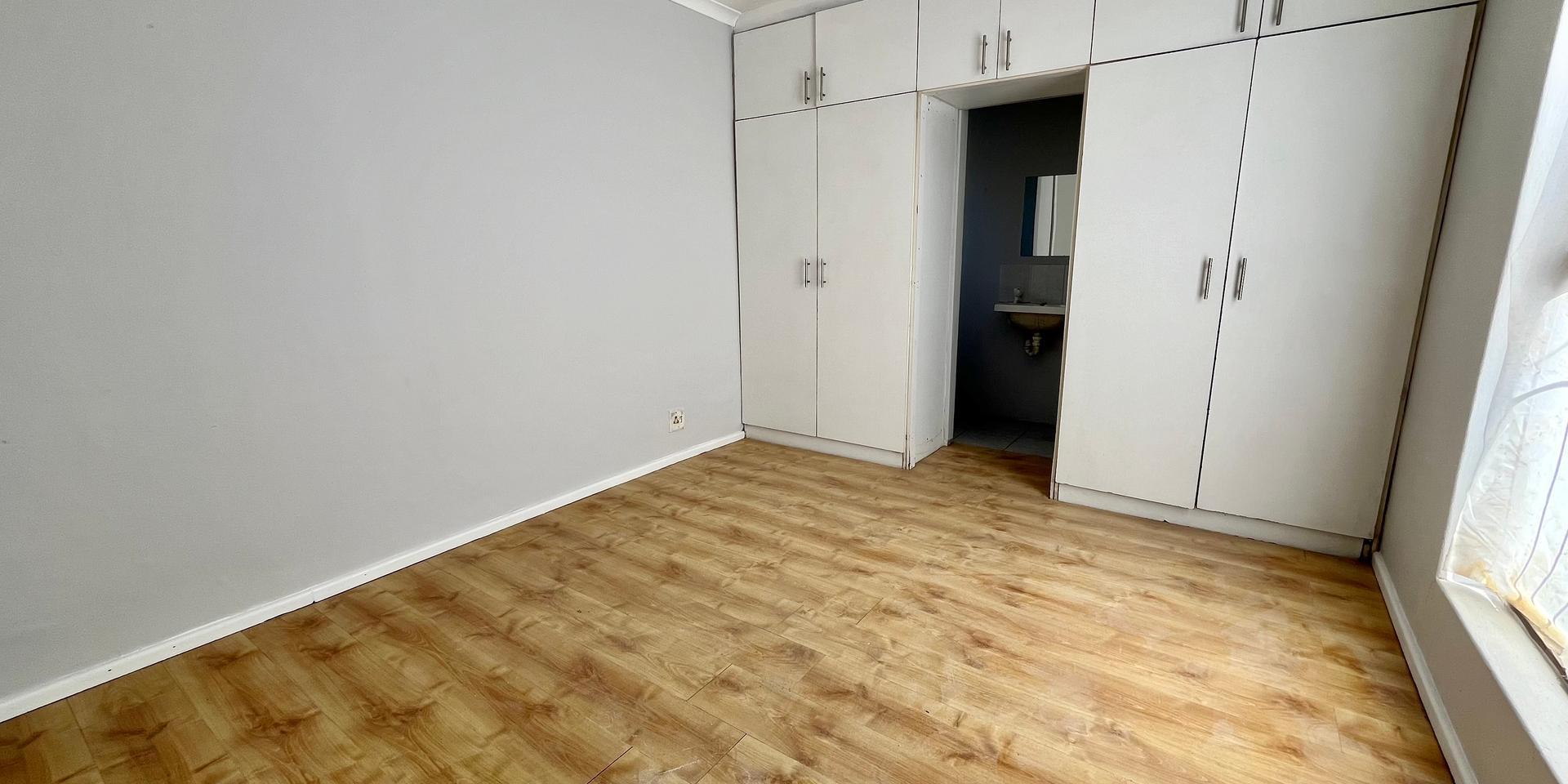 Image 5 of 6